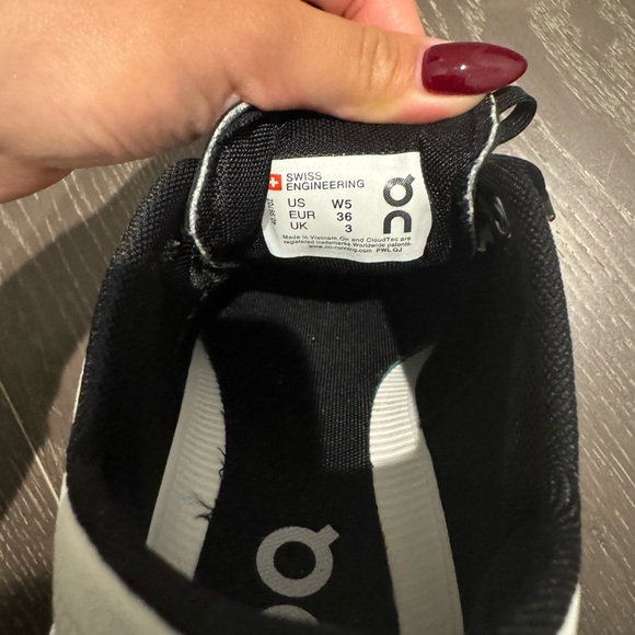 ON CLOUD X II White/Black Women Running Shoes - Picture 4 of 5